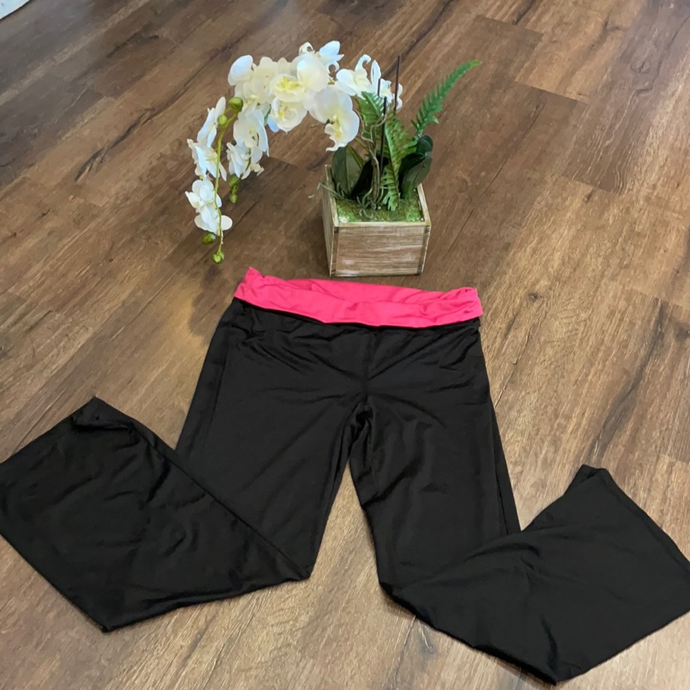 Danskin Now bootcut pants